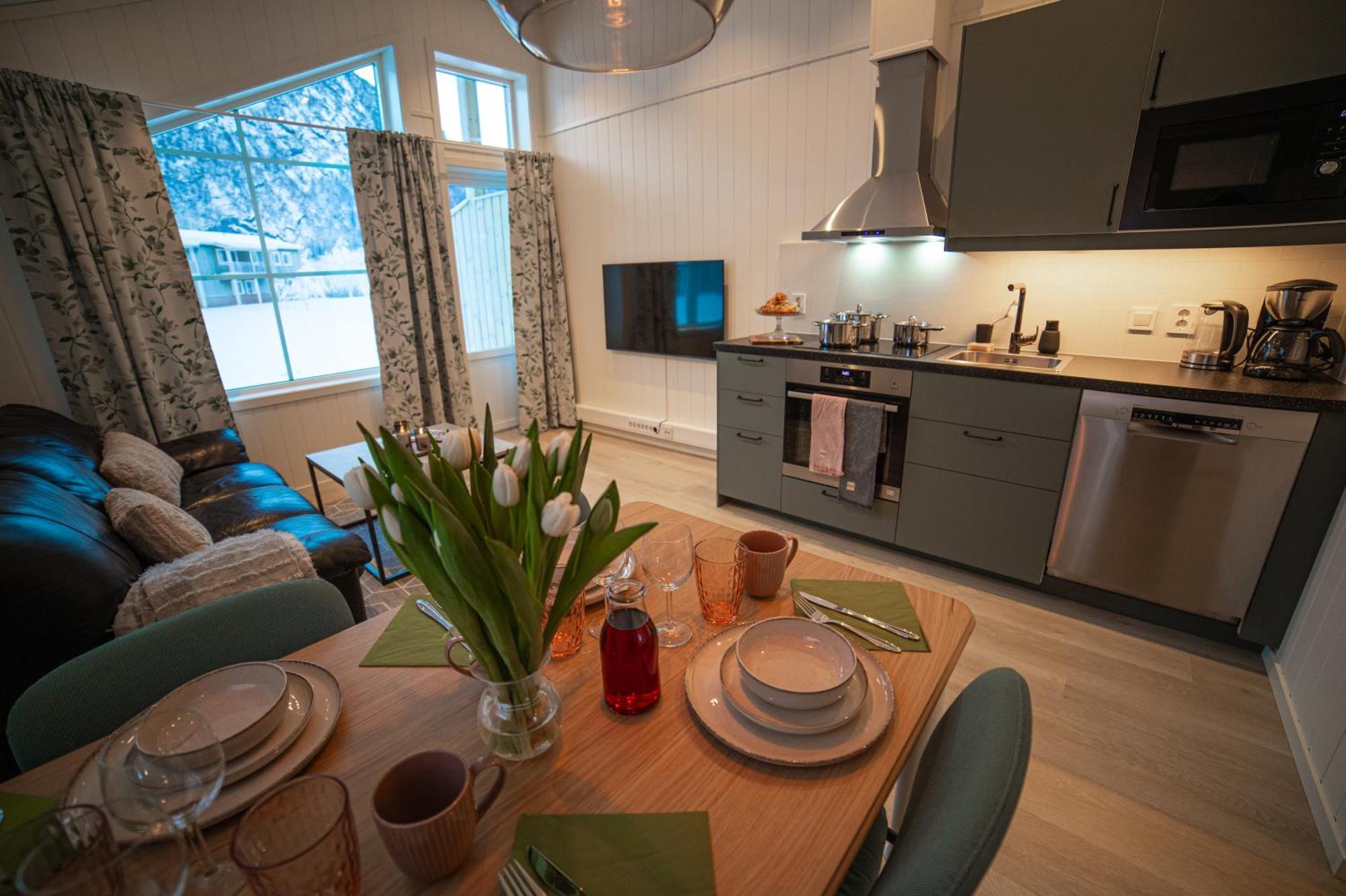 Forde Gjestehus Og Camping Экстерьер фото